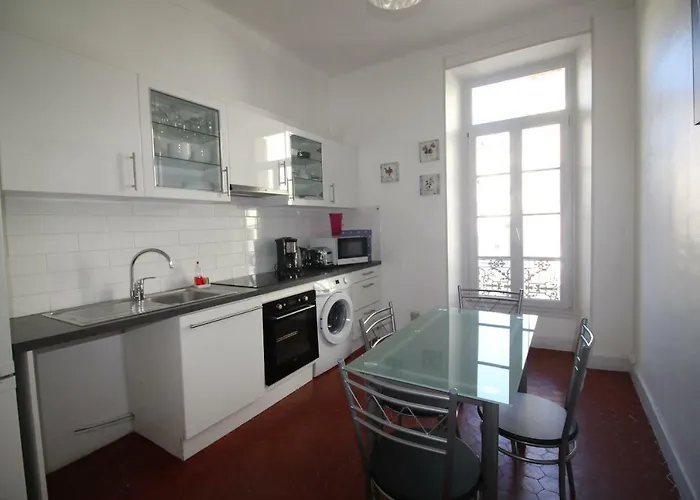 Agencia 3 Pieces Rue D'antibes Daire